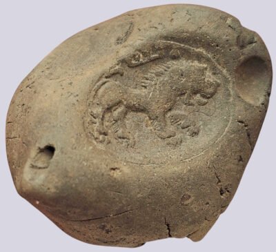 Iranian Huns. Clay sealing with Brahmi inscription