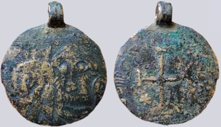 Central Asia / Silk Road, hunnic AE pendant in Byzantine style