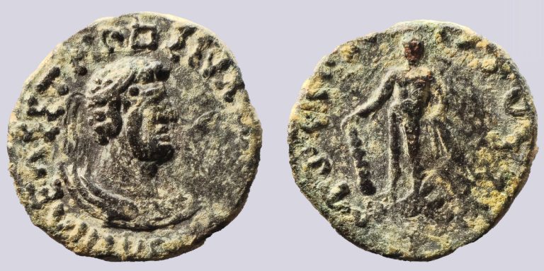 Kushans, AE tetradrachm, Kujula Kadphises - Image 1