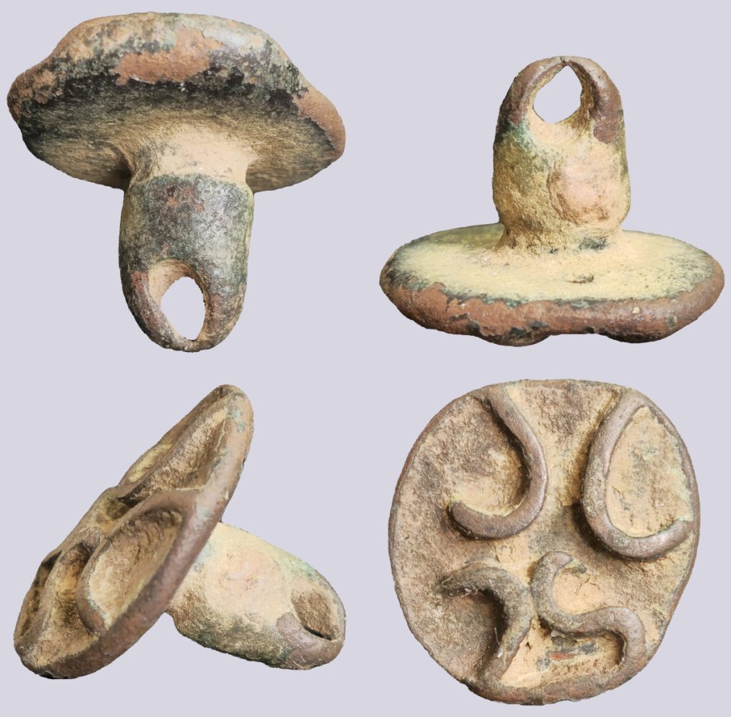 Ancient Bactria, AE stamp seal, 2300–2000 BC Ancient Bactria, AE stamp seal, 2300–2000 BC