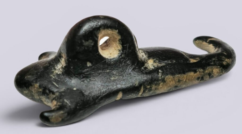 Central Asia, Silk Road, AE amulet in Hunnic style